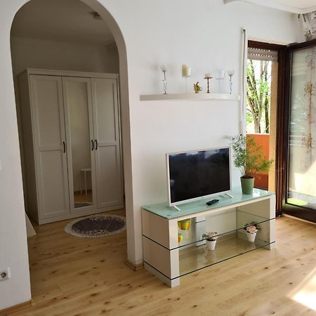 Wohnung Am Gruenen, Naehe Stadtzentrum Und Hauptbahnhof, Wlan Inklusive Fuerth Ngoại thất bức ảnh
