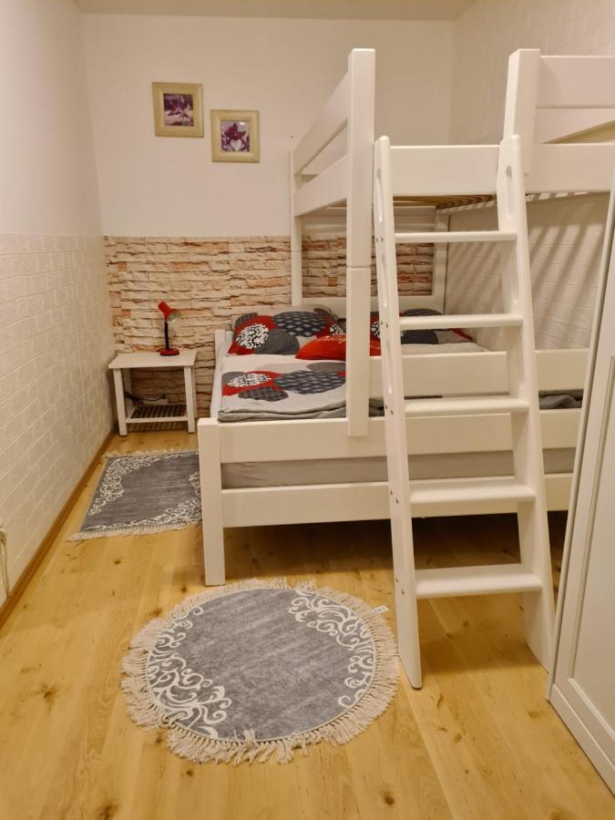 Wohnung Am Gruenen, Naehe Stadtzentrum Und Hauptbahnhof, Wlan Inklusive Fuerth Ngoại thất bức ảnh